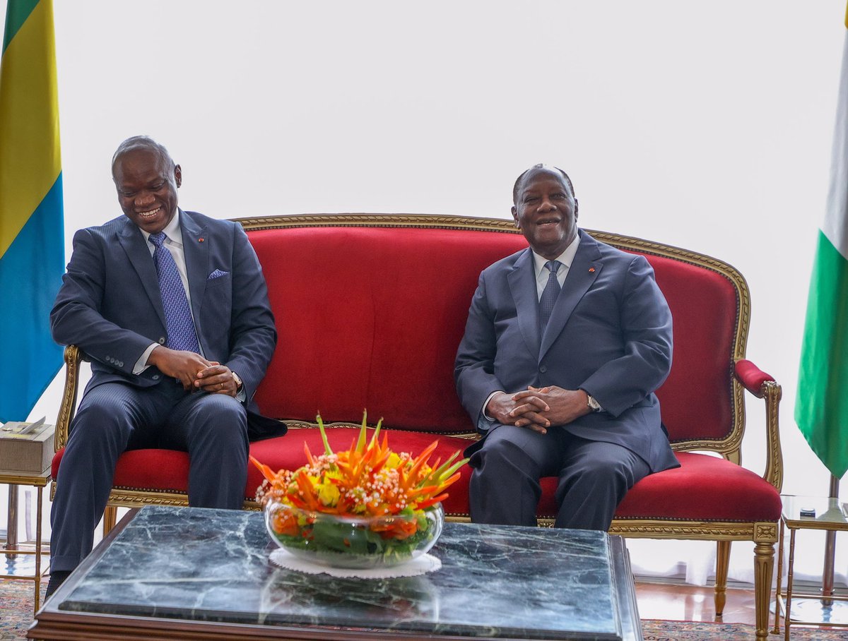 Le Chef de l’État a eu un entretien avec le Président de la Transition Gabonaise, en Visite d’Amitié et de Travail en Côte d’Ivoire

Retrouvez l’intégralité de la Note d'information en cliquant sur le lien ci-dessous : ⤵️

presidence.ci/le-chef-de-let…
