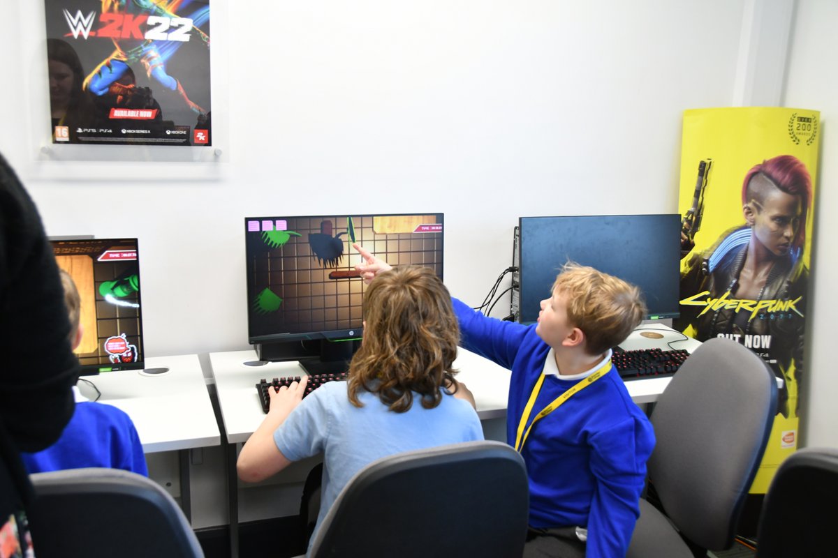 🎮 Do we have a future Shigeru Miyamoto in our midst? It was a pleasure to welcome @Keresforth_PS to our Games Design taster session today. Interested in making games for the population? Apply to join us in September: orlo.uk/L0fPK