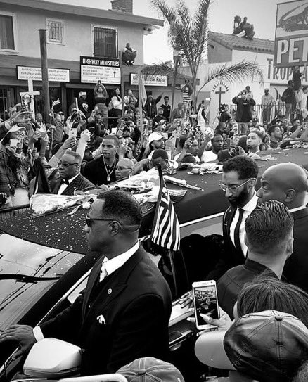 evboogie's tweet photo. these 2 flicks came up in my feed from Nipsey’s memorial service (5 years ago, yesterday.)

five years removed, they still poetically capture the moment and bring forth real raw emotion as all iconic photos do. 

thank you for taking them. 🙏🏼

📸: @brandonjinx 
📸: @JuliaBeverly https://t.co/1MOXeGCXeU