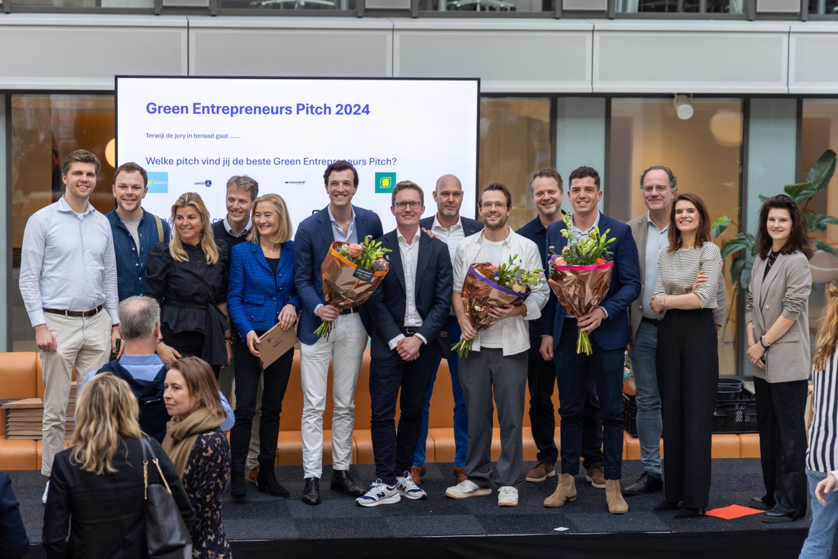 liberaalgroen's tweet photo. Felicitaties aan #LAYCO Medical Devices, die de juryprijs van onze tweede Green Entrepreneurs Pitch hebben gewonnen! En aan @renewaball, die de publieksprijs in ontvangst mochten nemen.
Lees een verslag met meer foto's op onze website: https://t.co/PZsLckm7tV https://t.co/m5UFNUM5aq