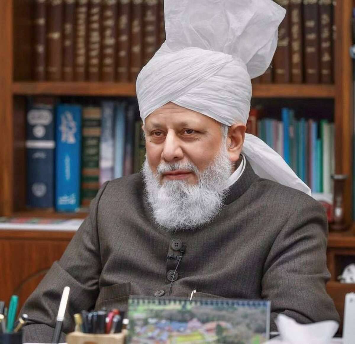 📢 LATEST: Prayers for the world, Palestine 🇵🇸 and Yemeni Ahmadis 🇾🇪 During his Friday Sermon, delivered on 12 April 2024, Hazrat Mirza Masroor Ahmad, Khalifatul Masih V (aa) said: “Continue to pray for the situation in Palestine and around the world. Circumstances are…