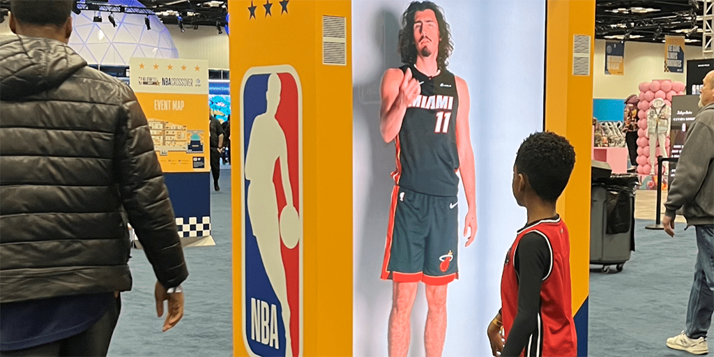 Star players from the NBA basketball league have met fans via Proto Hologram at an Indianapolis event. #ProtoHologram #NBA #hologramsystem Read more: bit.ly/49CfUHw