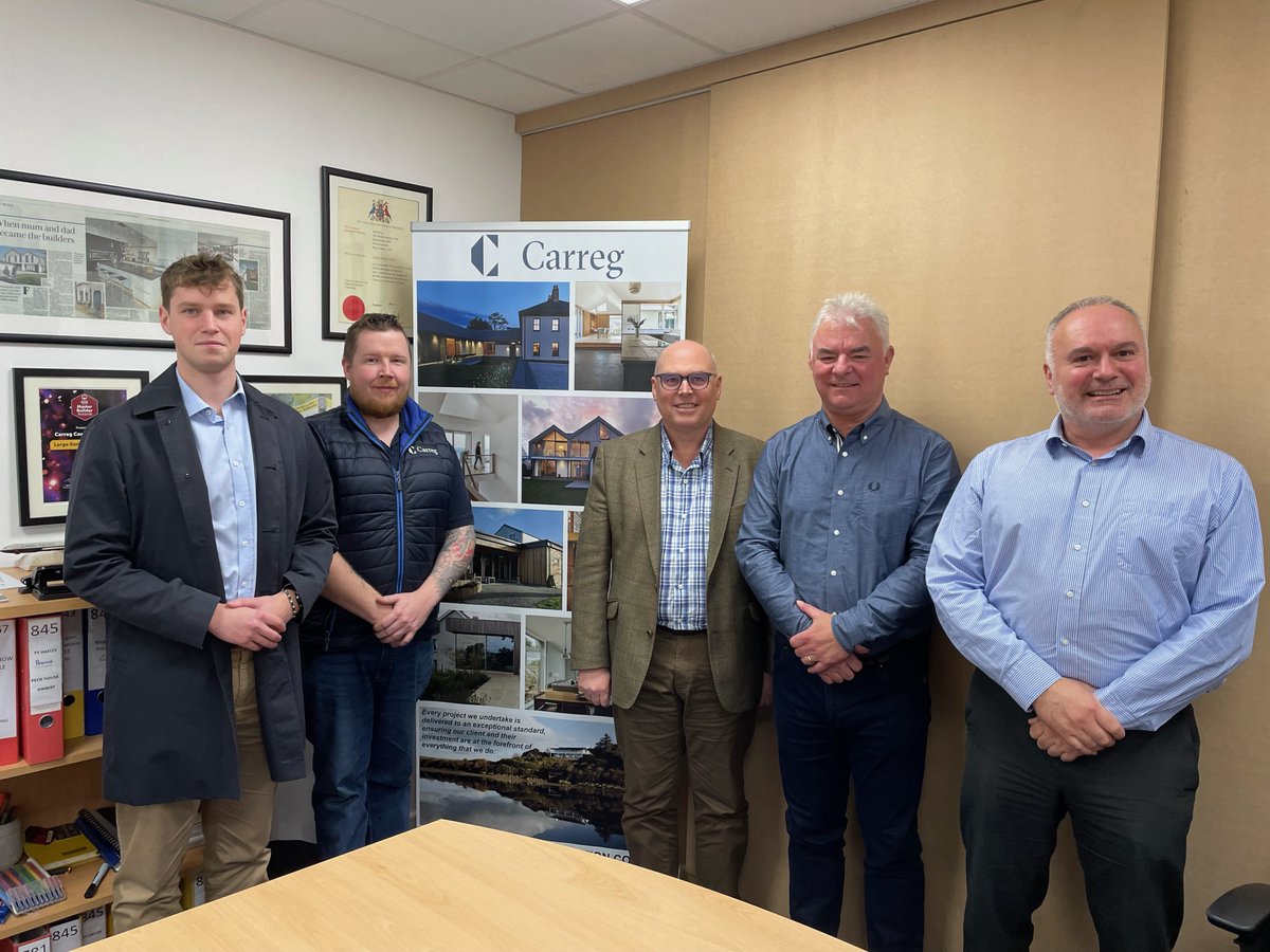 Great to visit Carreg Construction with @FSB_Wales this morning. The business has won numerous awards for its outstanding work and it was a pleasure to meet the team and hear more about how small businesses can be better supported.