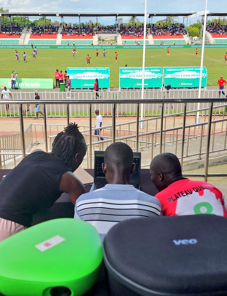 Football Sports Analysts from @IMGKenya taking players and coaches at the #SafaricomChapaDimba tournament through their stats. The Analysts are collecting data using @catapultsports @veotechnologies and various video analysis platforms to give players and coaches insights into