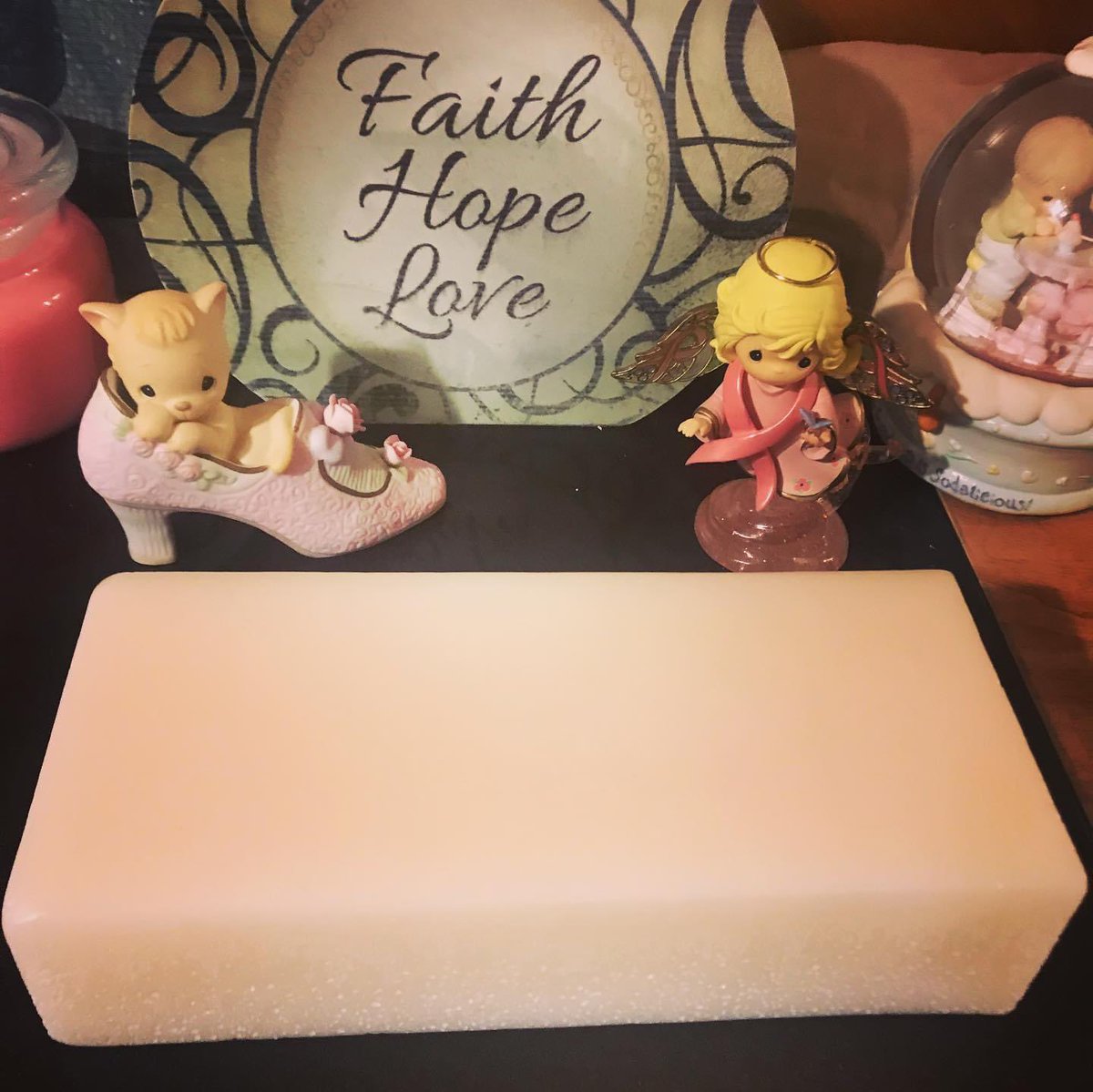 srnorganics1's tweet image. Cat’s authentic made from scratch organic palm free mango 🥭 butter melt and pour soap base #summerrainesnaturals #summerrainesnaturals💜💜💜💜 #mangobutter