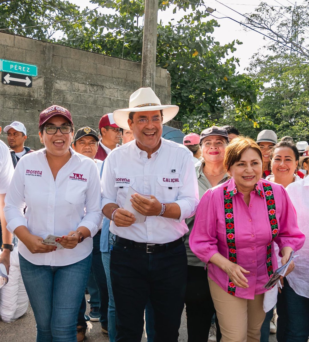 CalicheIRos's tweet photo. Buen día, amigas y amigos. Con la fuerza de la gente, con el trabajo, vamos a construir el segundo piso de la transformación.

#Tabasco #Distrito10 #Morena 
#6de6Morena #TodoMorena https://t.co/SYJw1cd04f