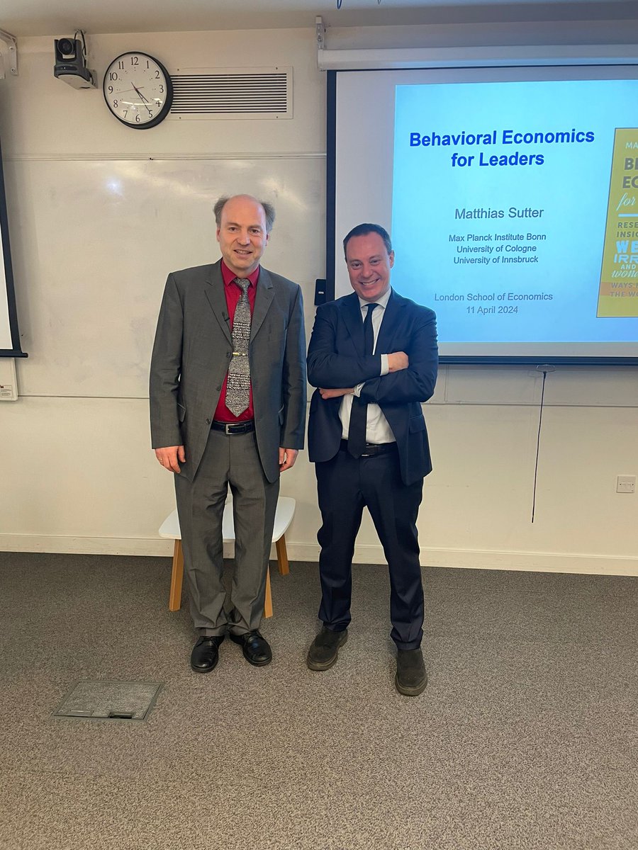 'Behavioral Economics for Leaders' presented at @LSEnews in front of fantastic Executive MSc Behavioral Science students. Thanks to @Matteo_Galizzi for inviting me and all students for great discussions.