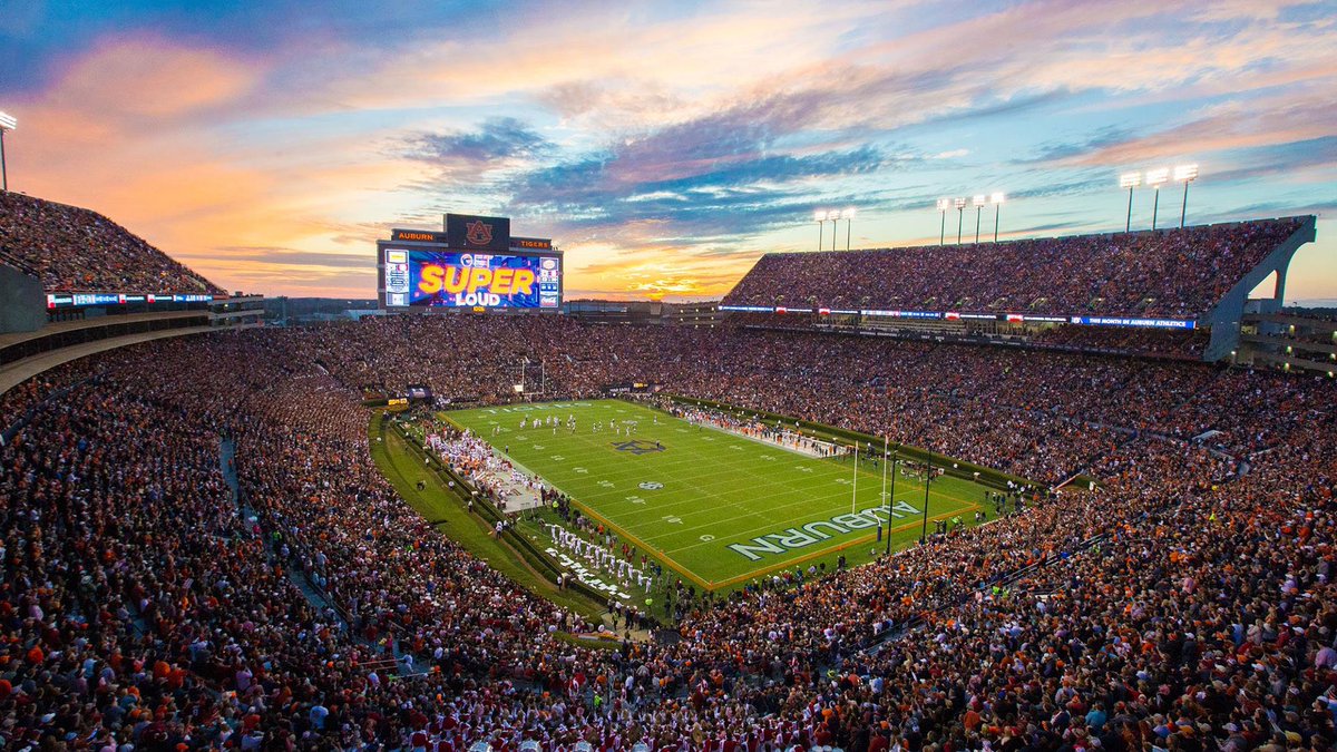 I am blessed to receive my 19th Division One offer from Auburn University!!⚪️⚪️ Thank you!!! @DerrickDnix @AuburnFootball @On3Recruits @AllenTrieu @DMajor1st