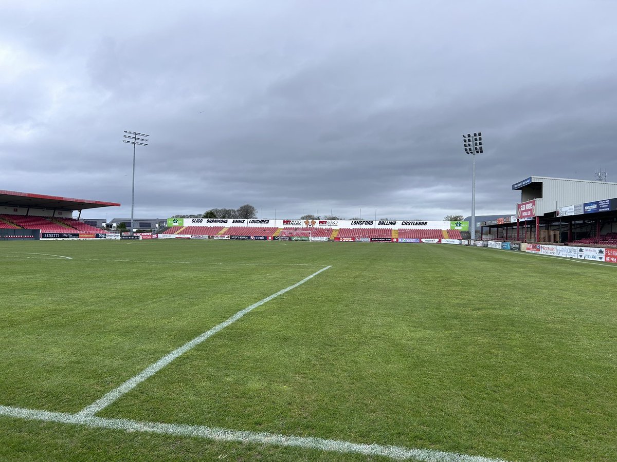 TimTraveller68's tweet photo. Wonderful being in Sligo and of course taking a wee walk around #SligoRovers ground #TheShowgrounds https://t.co/ku834lksg9