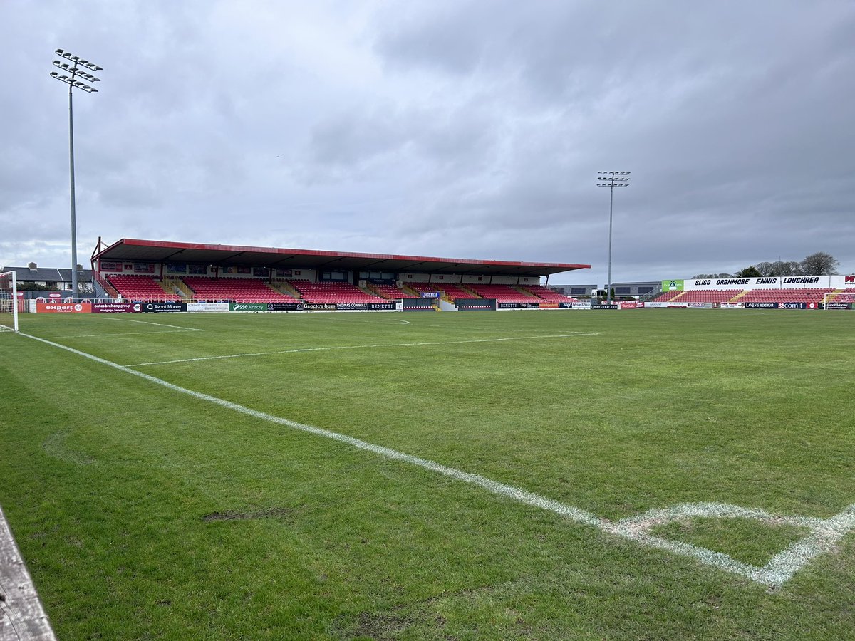 TimTraveller68's tweet photo. Wonderful being in Sligo and of course taking a wee walk around #SligoRovers ground #TheShowgrounds https://t.co/ku834lksg9
