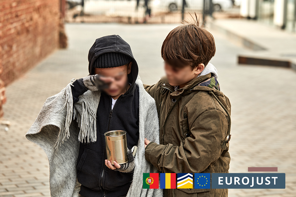 ⚠️ Crackdown on criminal network that used minors & women for street begging. 🚘 The suspects transported Romanian citizens to Portugal & used them to beg for a fictitious association. 👩‍👦 30 victims were identified & brought to safety. ➡️ eurojust.europa.eu/news/crackdown… #EUagainstTHB