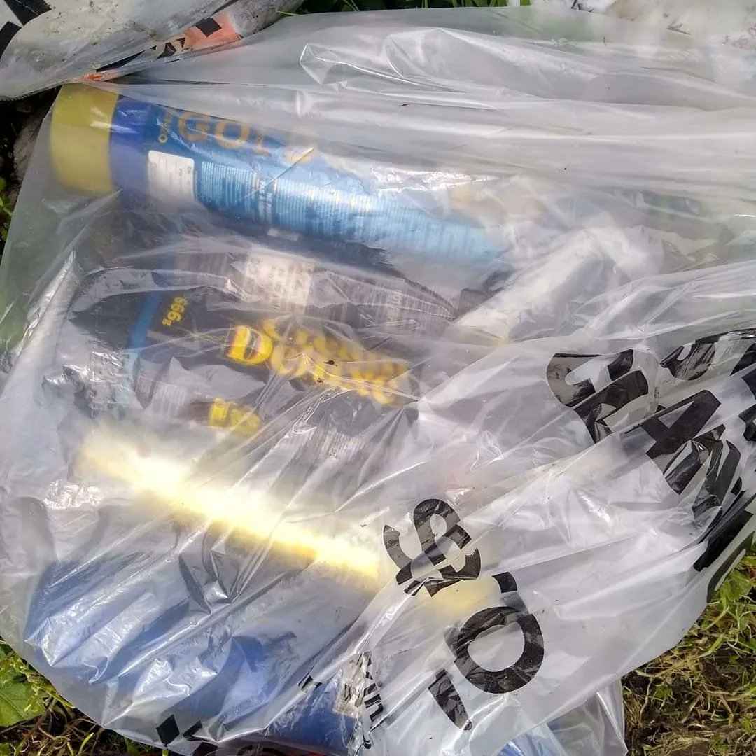 Steve from Tipton is a true environmental champion! Taking a break from cleaning the canal waterways, he dedicated 2 hours to litter picking his adopted street.His efforts paid off - 5 bags full and even some surprising nitrous oxide canisters. @SercoESUK @sandwellcouncil