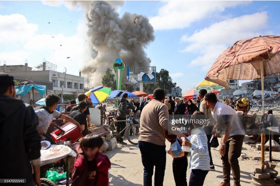 في ثالث أيام عيد الفطر المبارك المجازر لا تتوقف علينا في قطاع غزة