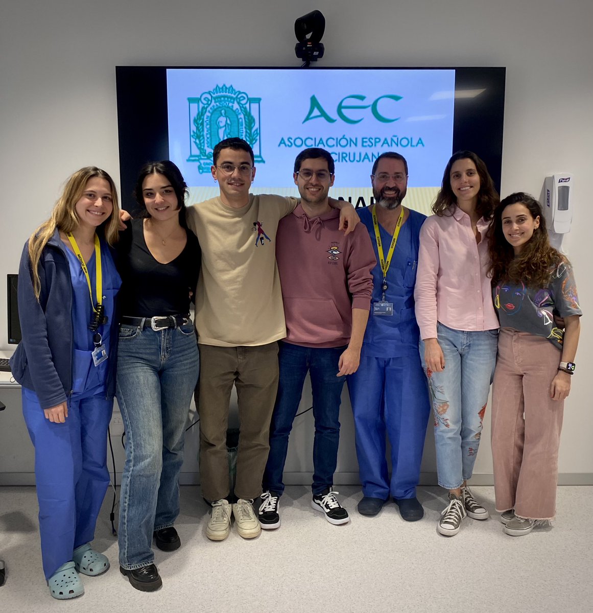 Después de 3 intensos días de trabajo, hoy ha concluido el XXIV Curso de Proctología para R3 y R4 de la @aecirujanos en la sede del #CAUSA #Salamanca. ¡Gracias a todos los compañeros y asistentes por su participación! #Proctologia #Formacion #SACYL #SomosCAUSA #SoMe4Surgery