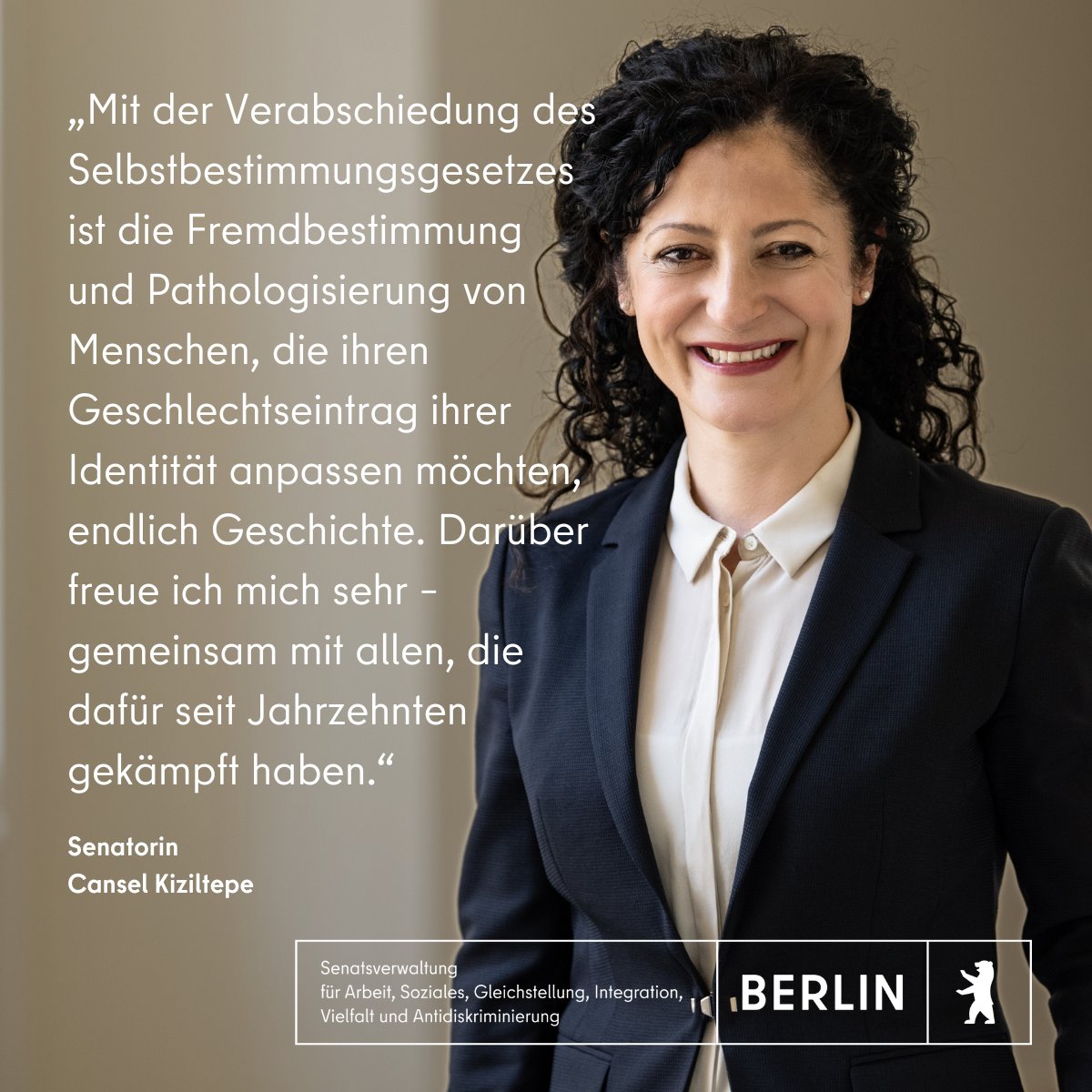 In den Richtlinien der Regierungspolitik hat sich der Berliner Senat dazu verpflichtet, sich für ein modernes Selbstbestimmungsrecht einzusetzen. Jetzt ist es soweit: Das #Selbstbestimmungsgesetz ist heute im Bundestag verabschiedet worden! @CanselK