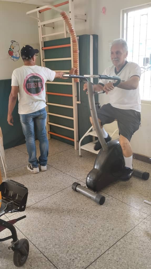 Los médicos cubanos que cumplen misiones en el exterior son ejemplo de altruismo, humanismo y entereza. 
Jornada laboral CDI Sector Florida Estado Zulia
#21AniversarioBarrioAdentro 
#CubaPorLaVida 
#CubaCoopera