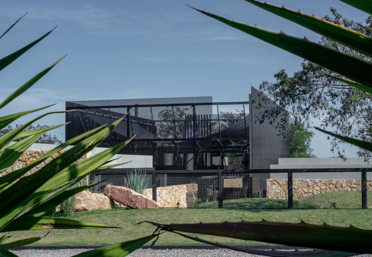 arcfly_ft's tweet photo. Ensayo Umbra in #SanBernardino, #Paraguay, designed by Bauen
https://t.co/GROt3kouC4
Photographs: Darío Mereles
#architecture https://t.co/8FOwx9iSlw