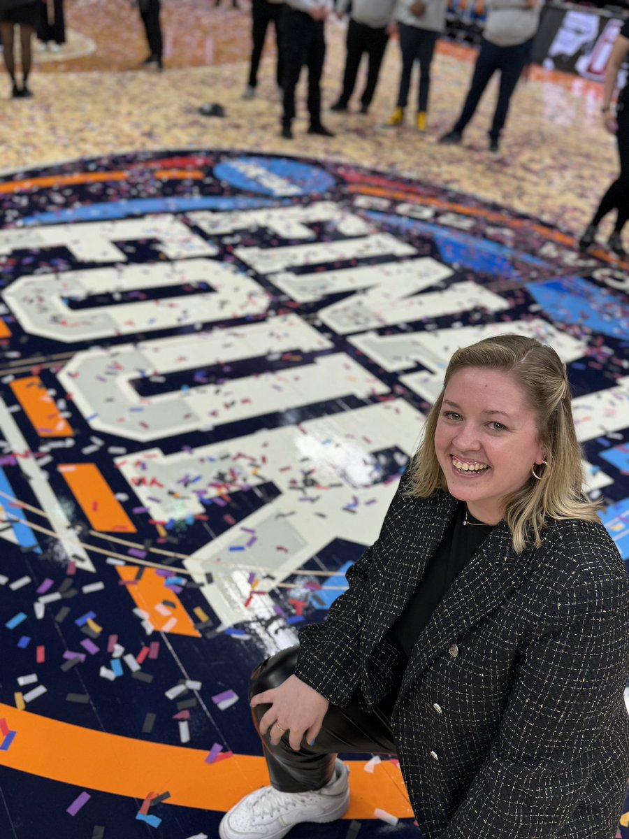 megamurph22's tweet photo. One of the coolest, most rewarding work assignments of my career so far was at the women’s Final Four in Cleveland. So many talented people work so hard behind the scenes&amp; I’m proud to have played a small part in a record-breaking tournament 🗣️EVERYONE WATCHES WOMEN’S SPORTS🗣️ https://t.co/qPjo7kDAt4