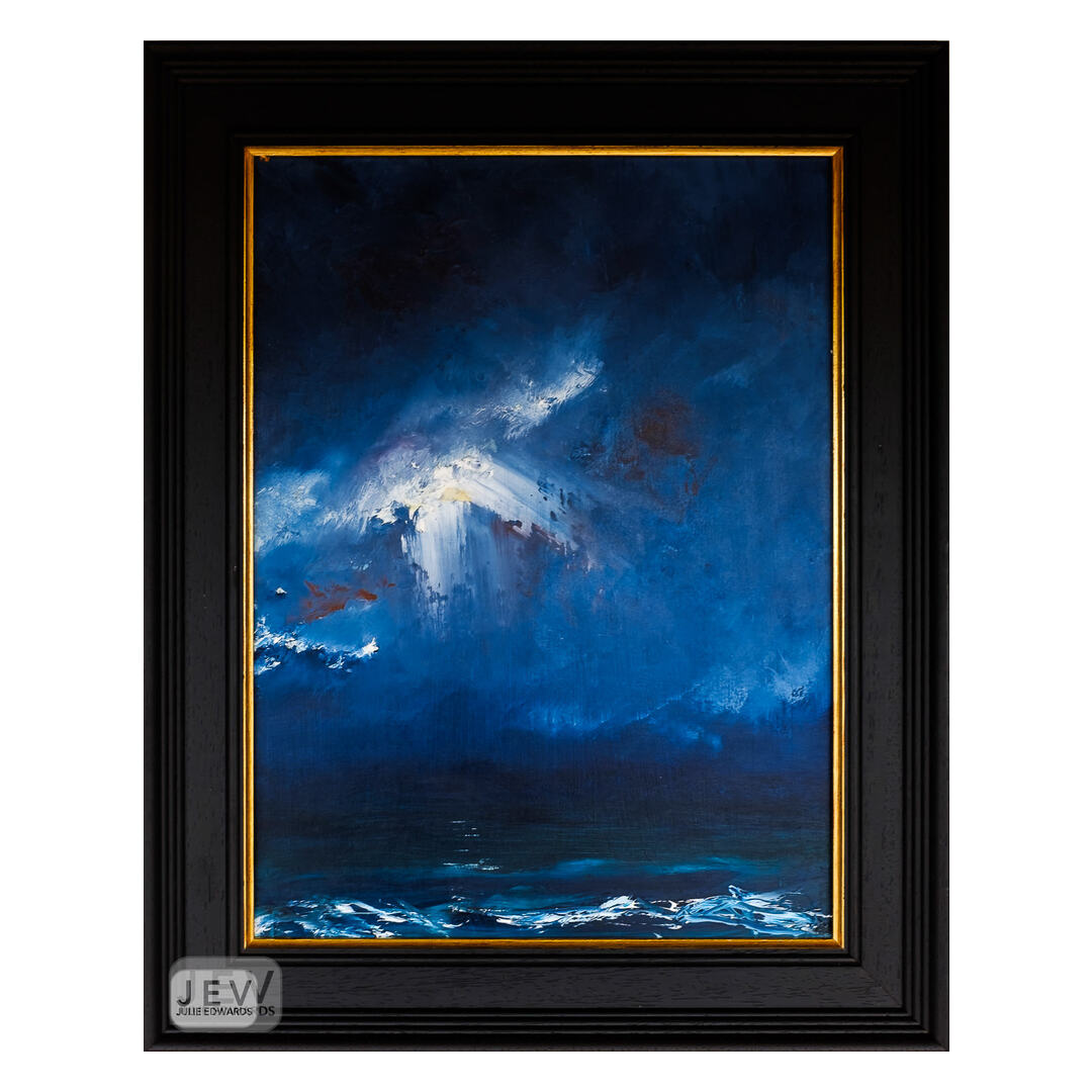 j_edwards_photo's tweet photo. The has been a lot of love for this #stormy "Blue Stormy Seascape 1" #oilpainting which is on display outside the #studiojev @eastbeachstudios at the moment.
It's online at: https://t.co/fV5veMhihd
I'm here till 3pm today and back tomorrow 10 till 4
#worthing https://t.co/6AG30VBoEh