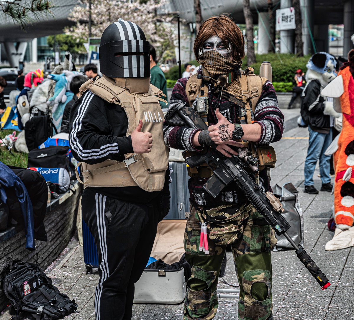 이번 SCF에서 코스프레한 버드아이는 로케이션 촬영 전 테스트용이었는데, 생각한대로 잘 나온것 같습니다. 그리고 소망이 하나 생겼는데,  탈콥 보스 코스어들 전부 모여서 사진 찍어보는거에요. #scf #scf_후기 #코스어 #밀코 #타르코프