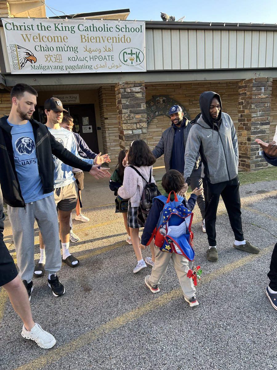 We loved this week’s High Five Friday at Christ The King Catholic School! Thank you for allowing us to come greet your students! We can’t wait to see the rest of the school this semester! 🦁🏀| #Family