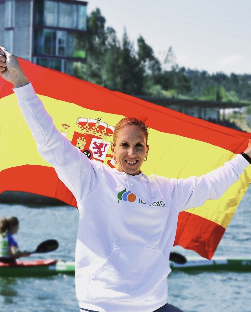 iberdrola's tweet photo. 🙌🏼 ¡HIS-TÓ-RI-CO!

🚣🏻‍♀️ Teresa Portela clasifica para París y se convierte en la 2a atleta con más participaciones (¡SIETE!) en citas olímpicas de toda la HISTORIA del deporte🇪🇸

💚 ¡Felicidades, @Teriportela! ORGULLOSOS de nuestra embajadora y de todas las piragüistas españolas 👏🏼 https://t.co/Y5oFwUibSm