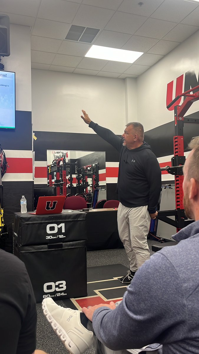 Here at the @NHSSCA Pennsylvania State Clinic and the man himself, @MarkHoover71 talking GAME SPEED! If you haven’t enrolled in the curriculum created by @Tony_Villani_ you are behind!