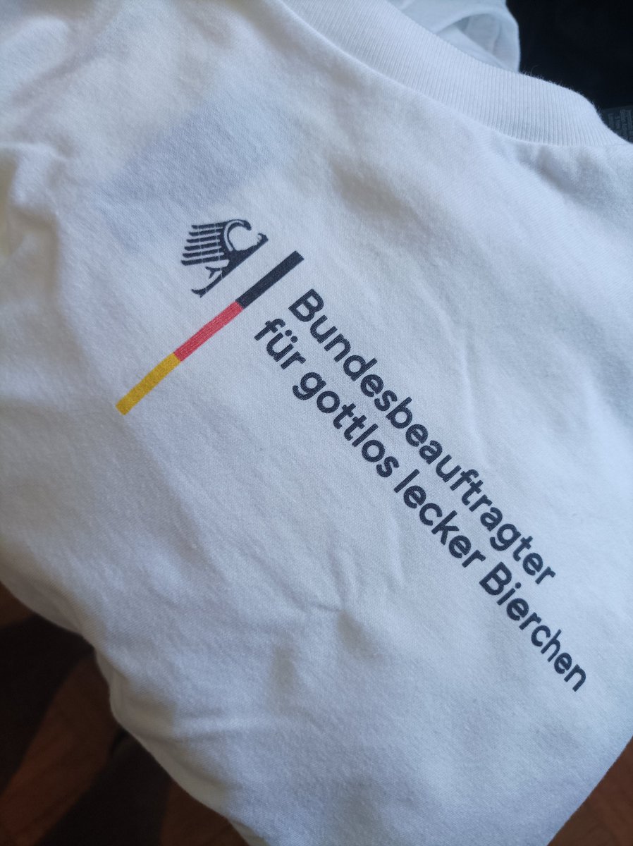 VfBChris's tweet photo. Ich arbeite ab jetzt im öffentlichen Dienst https://t.co/e0nYZ6Xrda