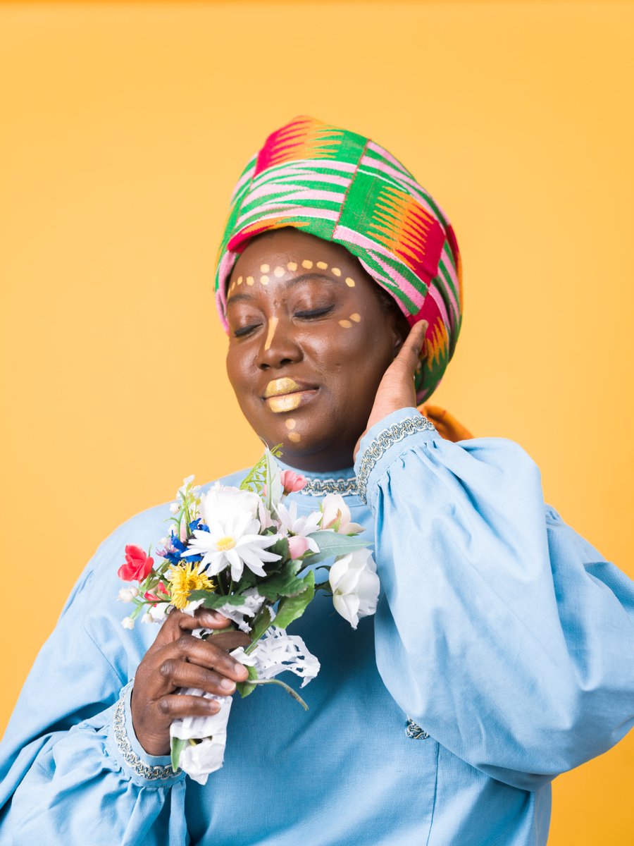 Hasselblad Heroine Lola Akinmade Åkerström proudly celebrates all her identities - Nigerian, American and Swedish - and wants others to do the same. Her ÅFRÖSWÈ̩DÉ̩ project is a visual celebration of this. Check out more details here: bit.ly/3PWhkFW #HasselbladX2D