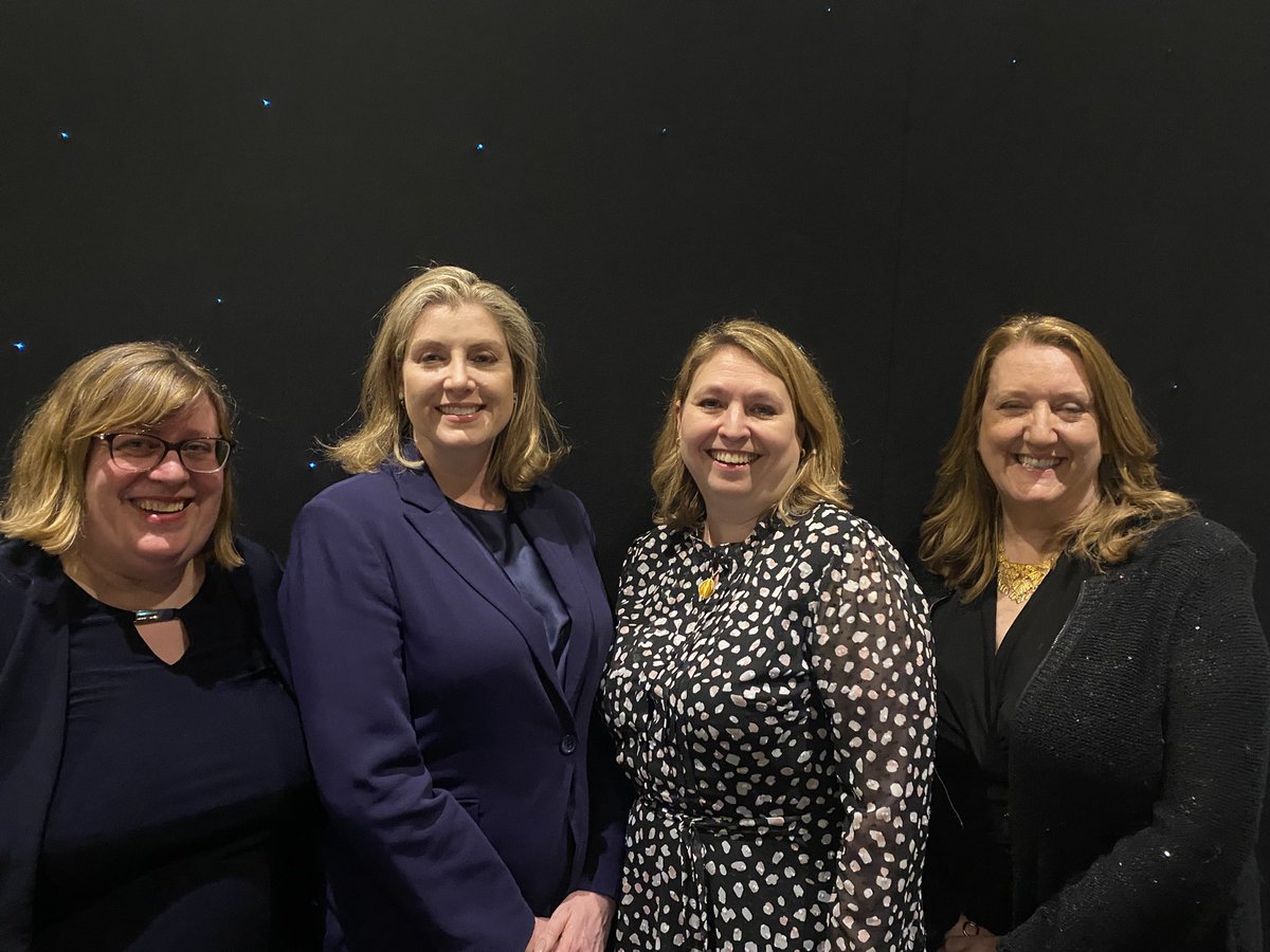 Great fundraiser last night with @PennyMordaunt for our two fabulous local MPs - @Dines4Dales Sarah Dines MP and Karen Bradley MP @StaffMoorTories. Brilliant speech from Penny and thank you for the shoutout for @cwowomen! 💪 @CWOEastMids @CWOwestmidlands