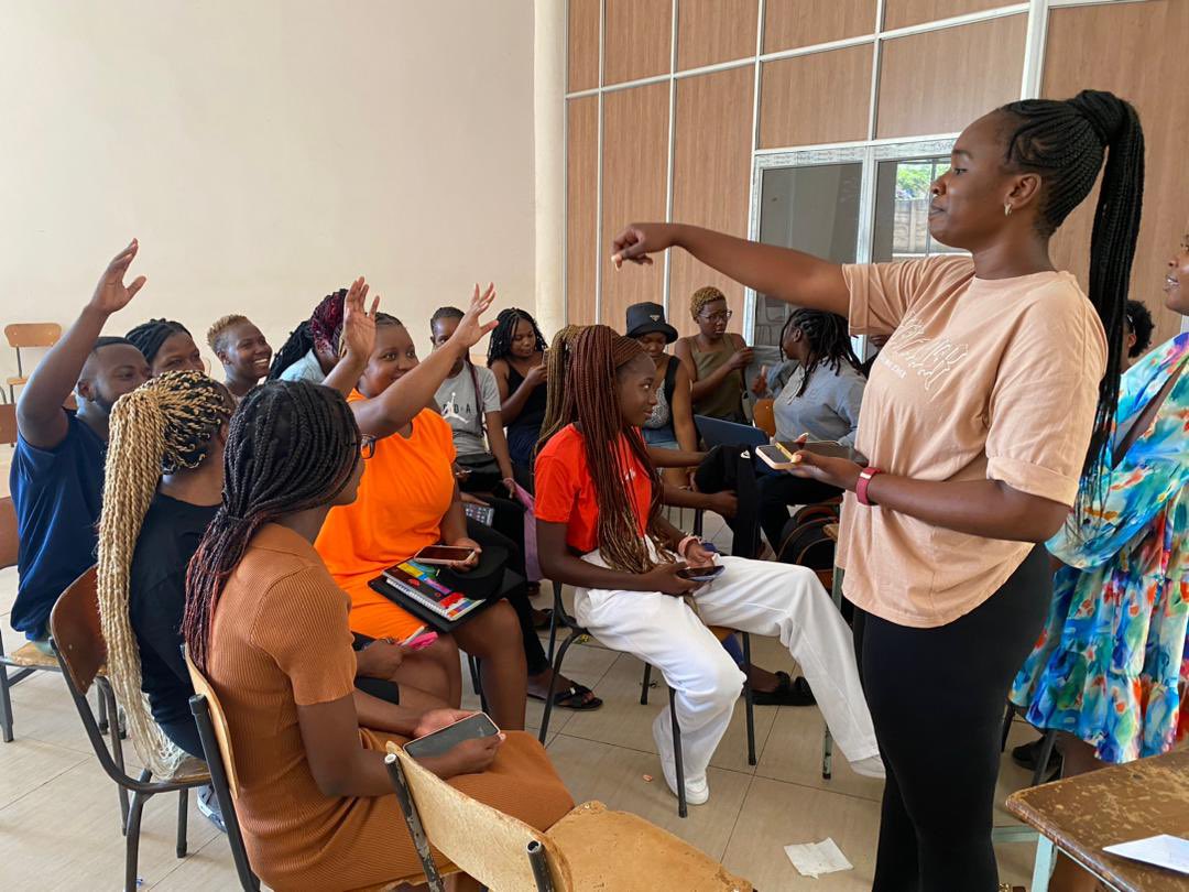 #YELL Young Women building movements in their communities! Unpacking social cultural issues and their impact on women's participation. In one of her sessions, Bertha Kufa, one of our star LEMHsters did a topic on Health Relationships. #Changemakers #GirlsAtTheTable