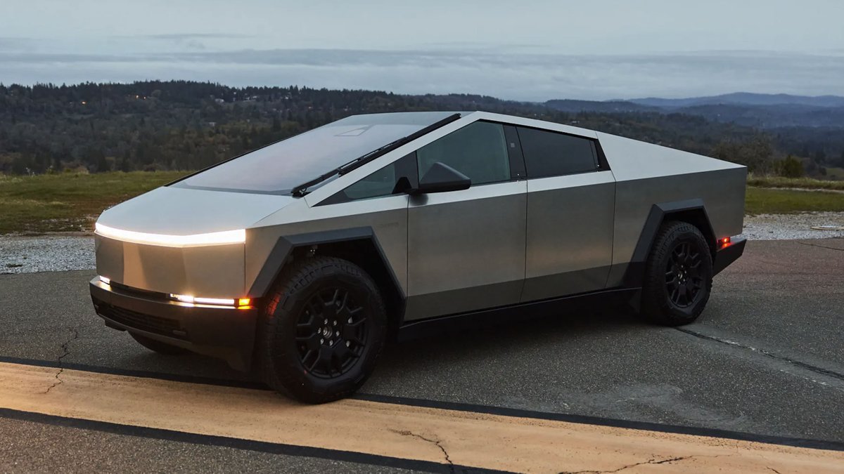 This Tesla Cybertruck ‘Cyberbeast’ just sold for $262,500. Sotheby’s Motorsport shifts range-topping electric truck for... more than double its price. Of course → topgear.com/car-news/elect…