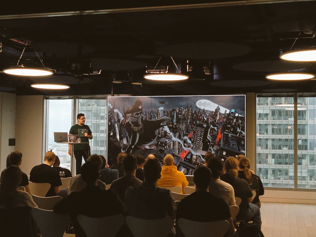 confrontjs's tweet image. @danieljcafonso takes the stage for an electrifying dive into the future of JavaScript. Get ready to be inspired! #ConfrontJs #BECTech #JavaScript