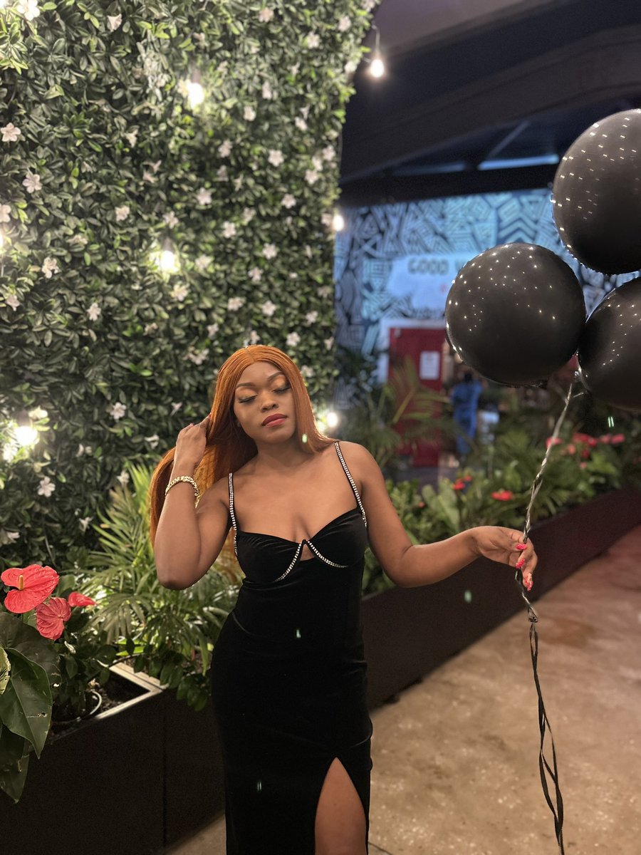 Thandicandy22's tweet photo. Plus one, happy birthday to me🥳🥳❤️still sexy… https://t.co/fzOBaZeeCE