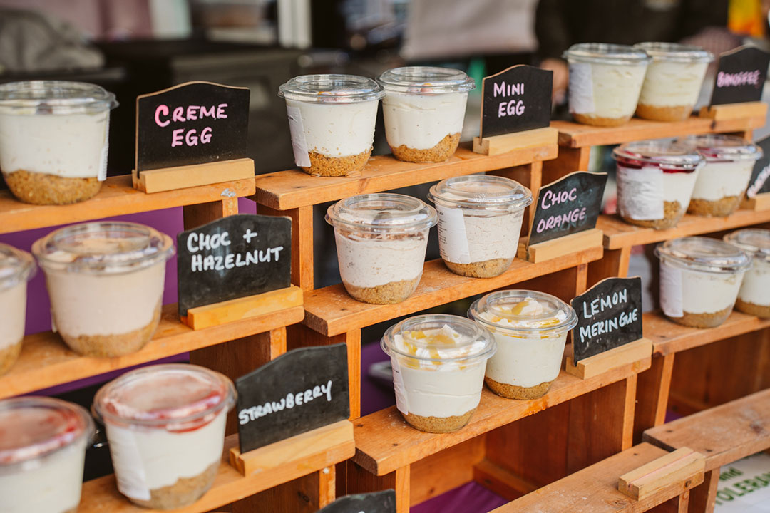 Pick up the best of local produce at Swansea’s thriving street markets. Browse the stalls for hand made cakes, local meat, cheese and honey, artisanal bread, spicy snacks and beautiful crafts. This weekend at Mumbles Market Sat 13 and Marina Market Sun 14: loom.ly/cd4sFNQ