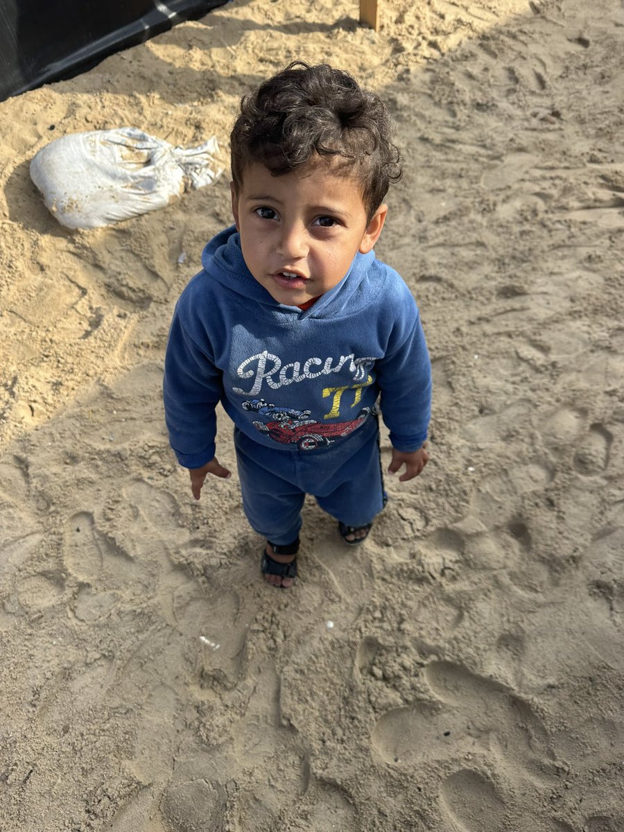 Please Retweet !!! Mahmoud, is a very good person, and he is my best friend. He and his family are suffering a lot here in Gaza. Please help him and his family and Retweet: