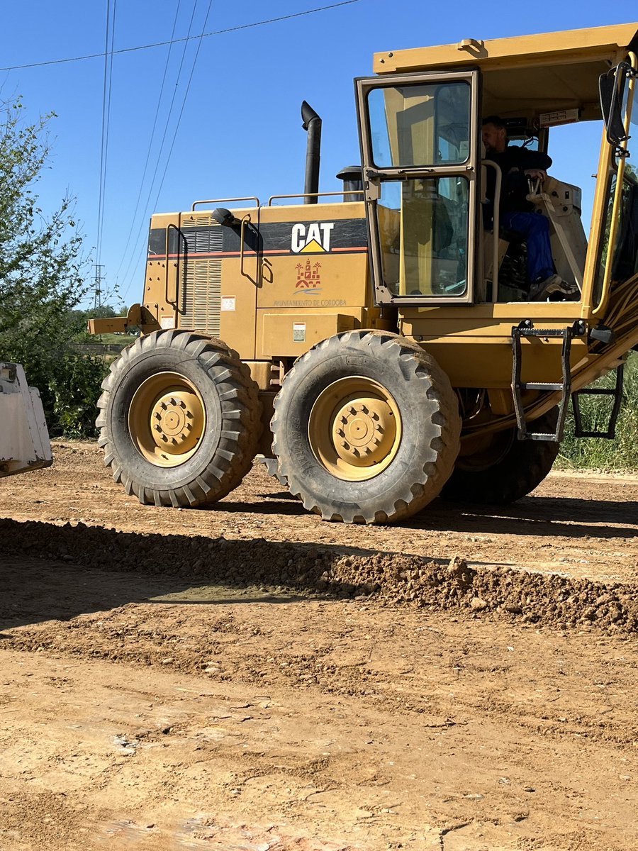 Ya va quedando menos para la feria de Nuestra Señora de la Salud y el trabajo de infraestructuras en el recinto ferial es incesante que todo esté apunto y podamos disfrutar de unos días de felicidad.  #CórdobaCrece 
#ayuntamientodecordoba #delegaciondeinfraestructuras
