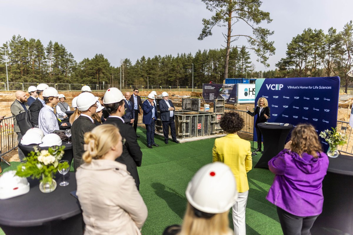 🎉 Construction has started on #Vilnius's new Life Sciences’ Technology Development Center at @NorthtownLT! This €16M project aims to boost our #lifesciences sector, growing at 87% - well above the EU average. Here's to nurturing Lithuanian talent and innovation for societal…