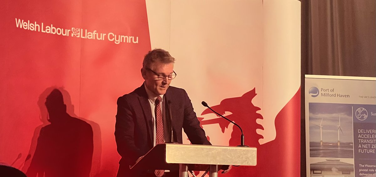 A huge thank you to @mh_port for inviting us to last night's Welsh Labour Gala Dinner in Cardiff. Wales has the potential to become a key player when it comes to green energy, and ports have a huge role to play in making it all happen.