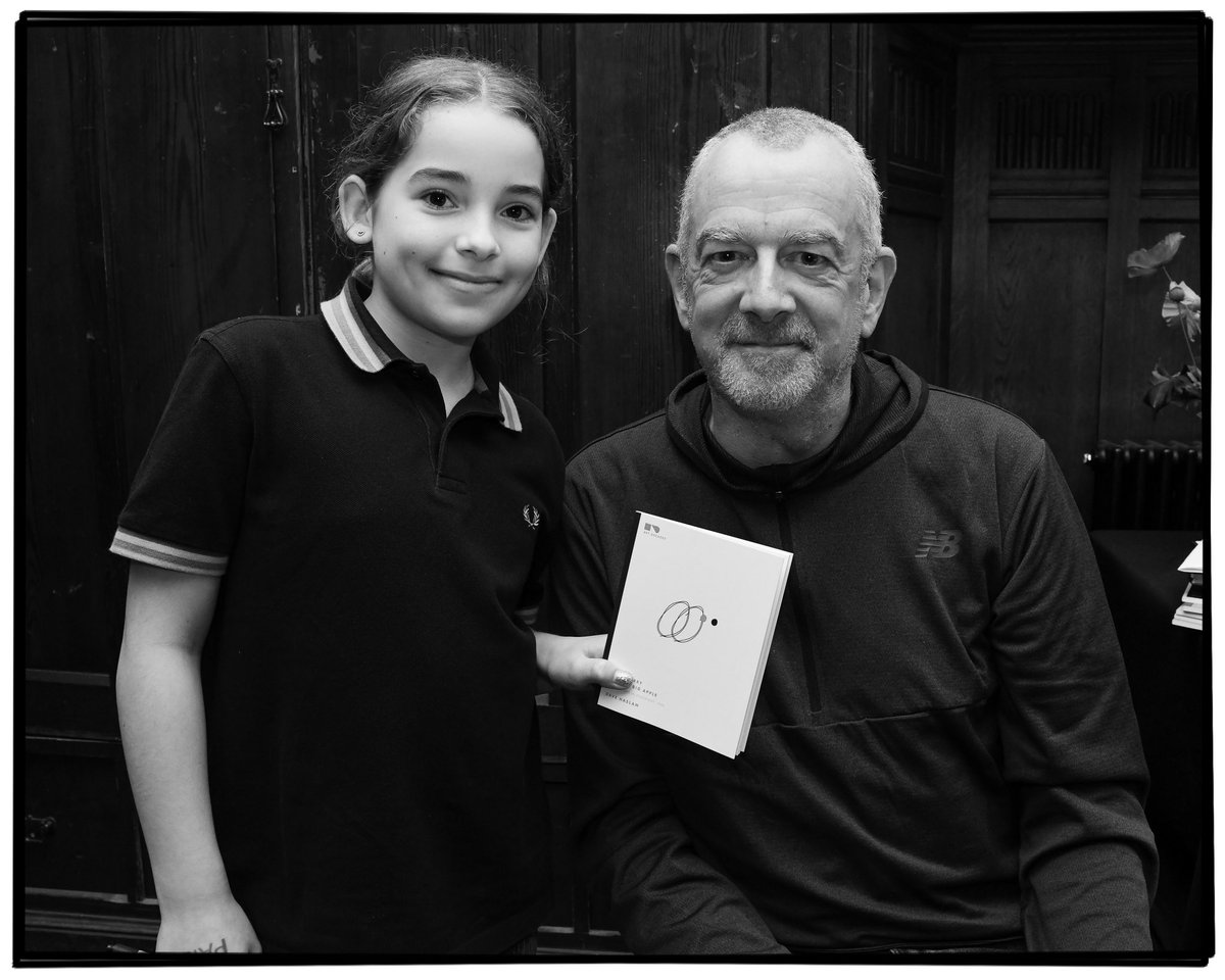 GigJunkie Jnr and one of her favourite people ♡ She had loads of fun at St Mary’s, Stockport last night to celebrate the release of @Mr_Dave_Haslam latest book Head to @Confingo confingopublishing.uk/shop to get your copy