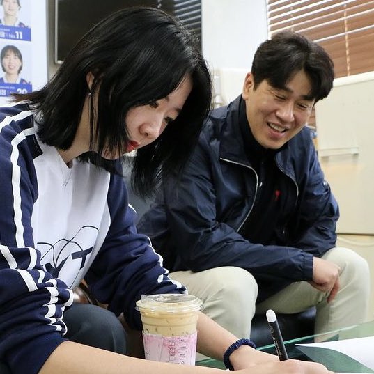 아 띠볼 개웃기다
진짜 기분 캡 좋아보인다ㅋㅋㅋ퓌발