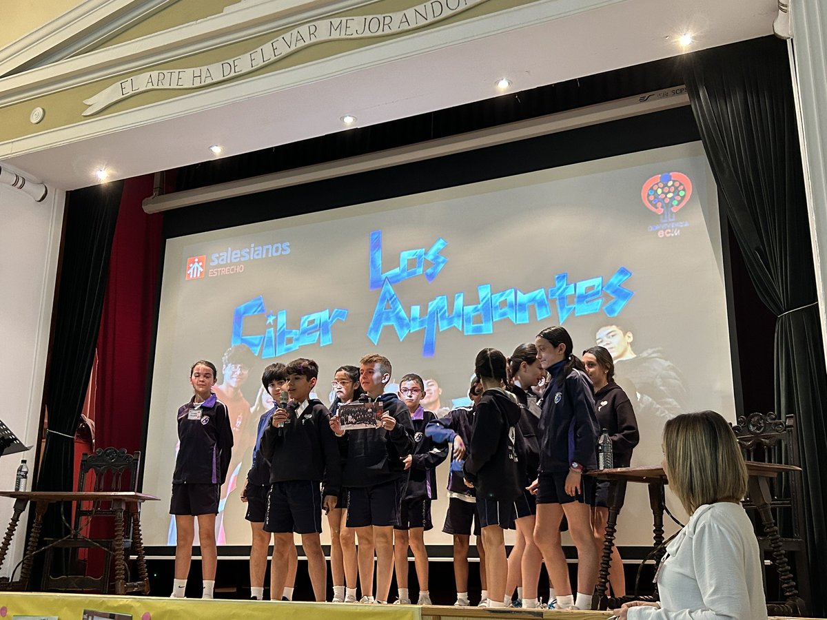 Encuentro de alumnos mediadores del programa @ConvivenciaEcm. Alumnos y alumnas implicados en la esencia y núcleo de nuestras comunidades educativas: la convivencia.