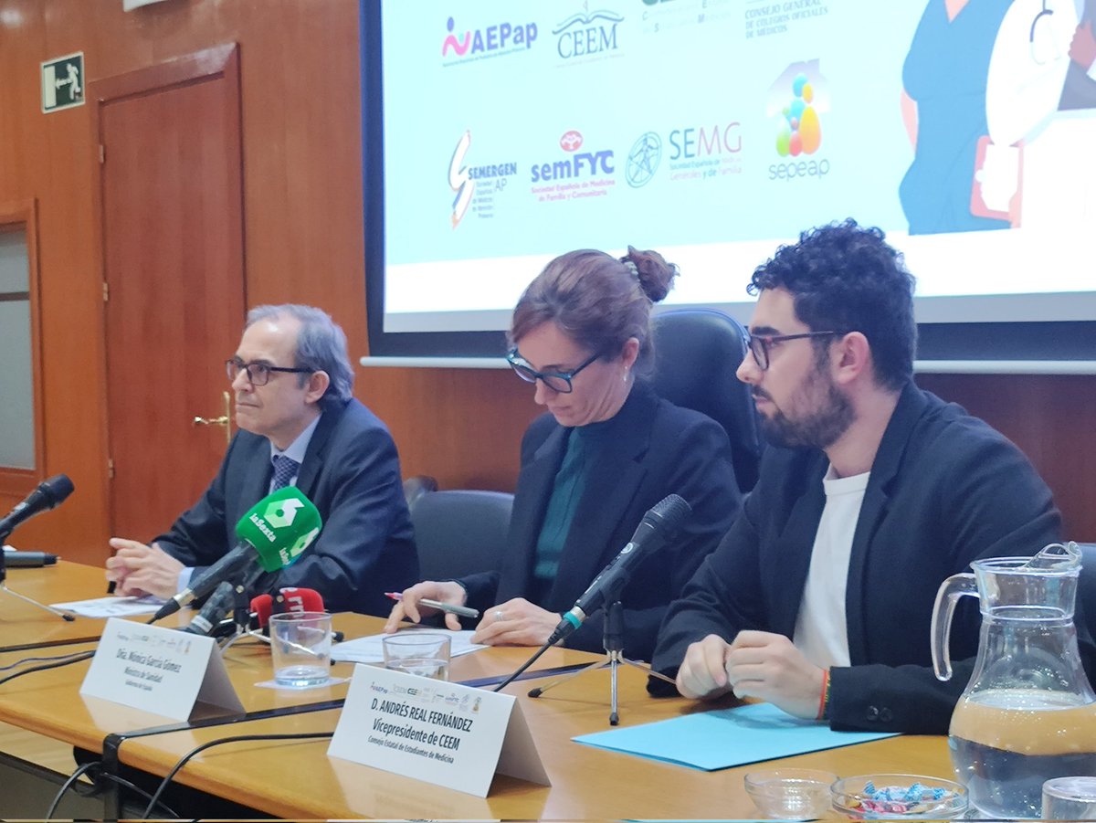 🩺Andrés Real, del <a href="/ceem_medicina/">Consejo Estatal de Estudiantes de Medicina</a> señala en su intervención que:

"Lo que no se ve no se conoce"