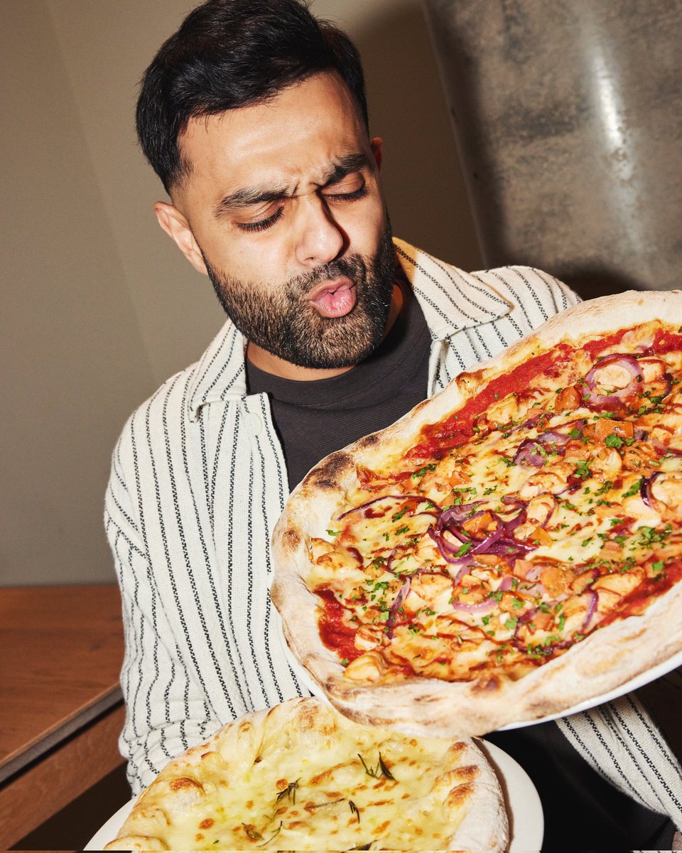 FitrahDesigns's tweet photo. "🌙 Grateful to @Vapiano for their Ramadan month offers! Proud to be part of a community that embraces inclusivity and generosity. Thank you for spreading joy through food! 

🌟 As we bid farewell to Ramadan, let's also come together to celebrate Eid al-Fitr! https://t.co/LBcwgAzRaC