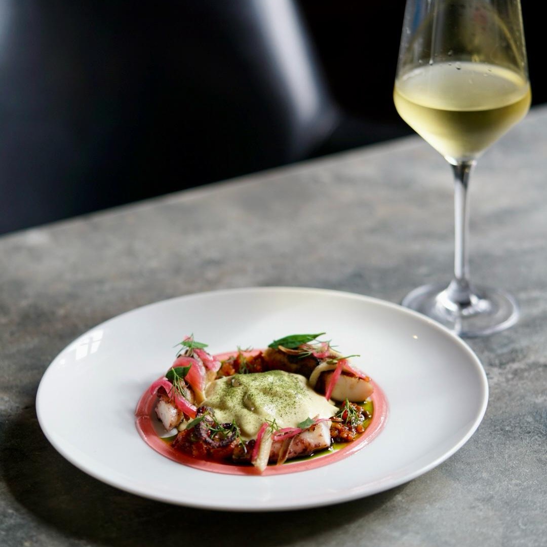 Bbq octopus served with iberico, chorizo and nduja dressing, anchovy emulsion, pickled red onions and sea herbs.🐷 An Unruly treat on the a la carte: vmne.ws/3xuV7sd #foodie #gastropub #gastronomy #suffolklife #top50gastropubs #visitsuffolk