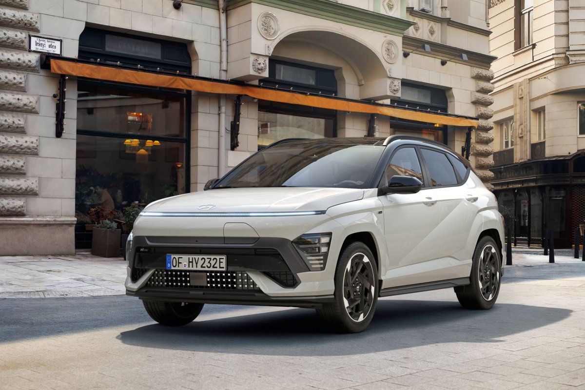 Hyundai is giving the electric version of its Kona crossover the N-Line treatment. Find out more in our news story. buff.ly/3vnu6WV