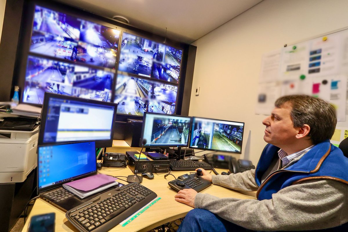 Active CCTV surveillance providing real time information to the police is an essential part of preventing crime and bringing about justice. Many thanks to the volunteers I joined last night at the Salisbury CCTV control room to learn more about this important service.