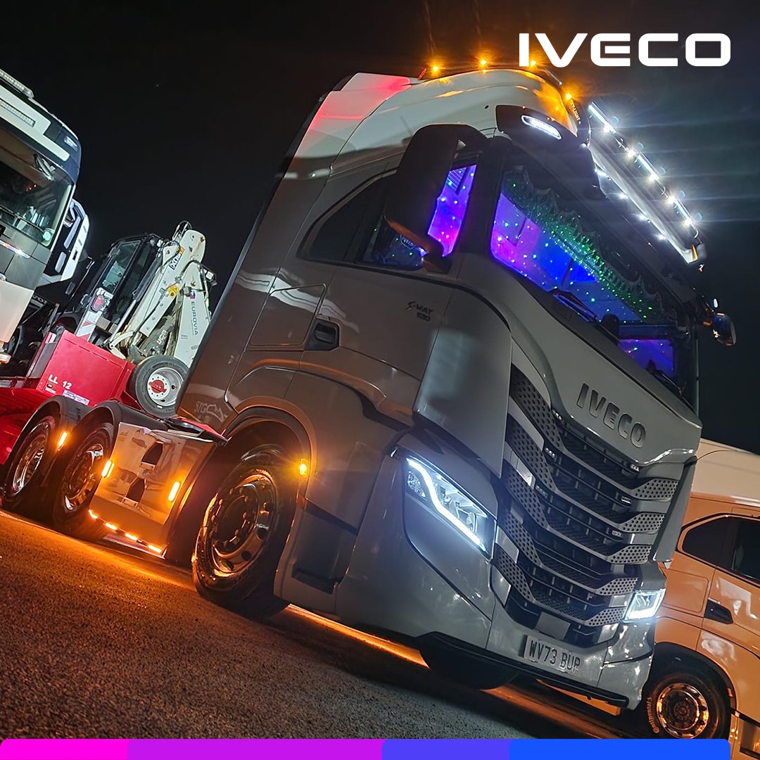 Well, that's quite the light show! Luke's disco #IVECO S-Way certainly caught our attention. #MySWAY
