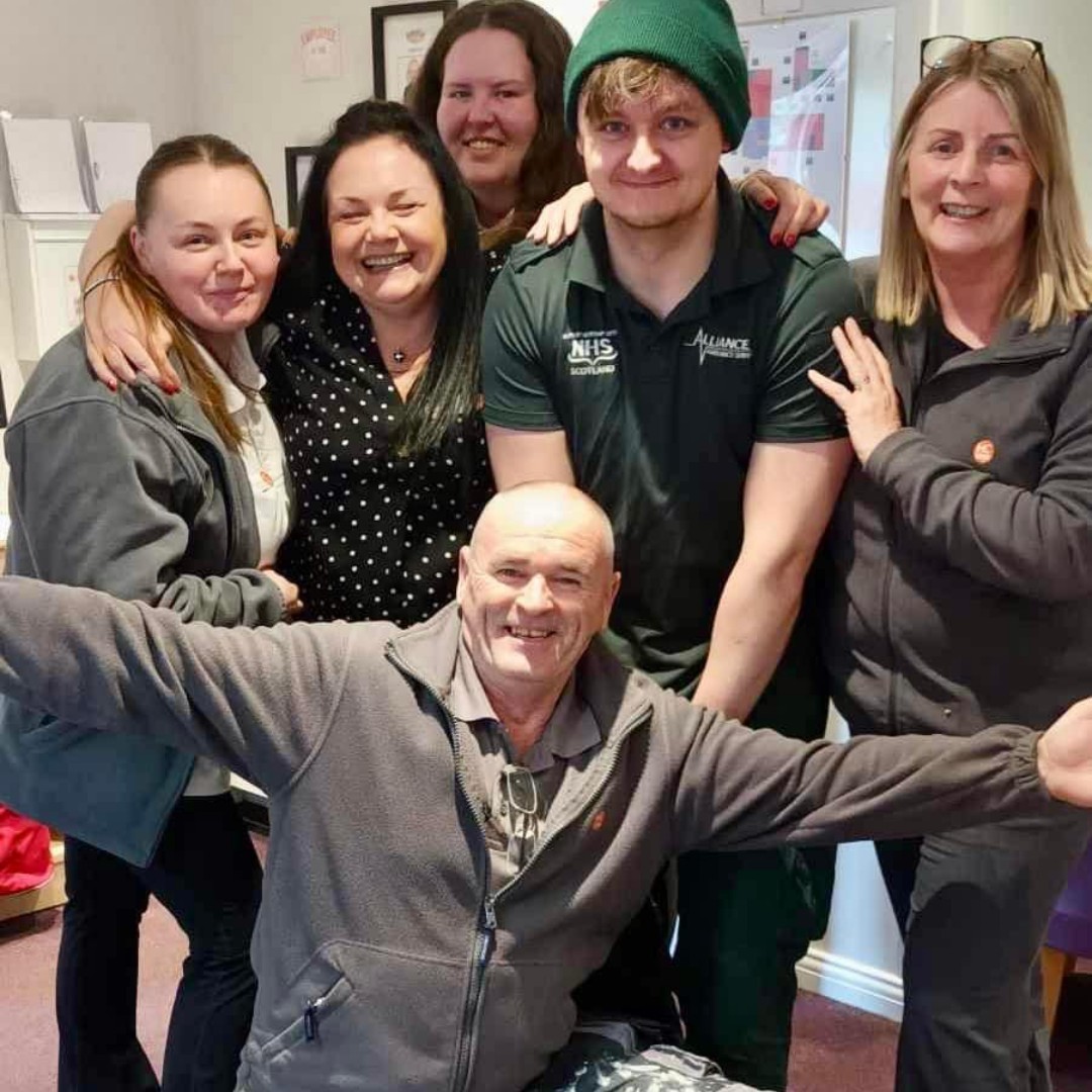 The Beeches care home were delighted to welcome Aidan Capaldi, an Ambulance Technician with the Scottish Ambulance Service, but also rising star himself having recently been featured in BBC's Casualty!🧡 (psst...you may also know his older brother? 👀)