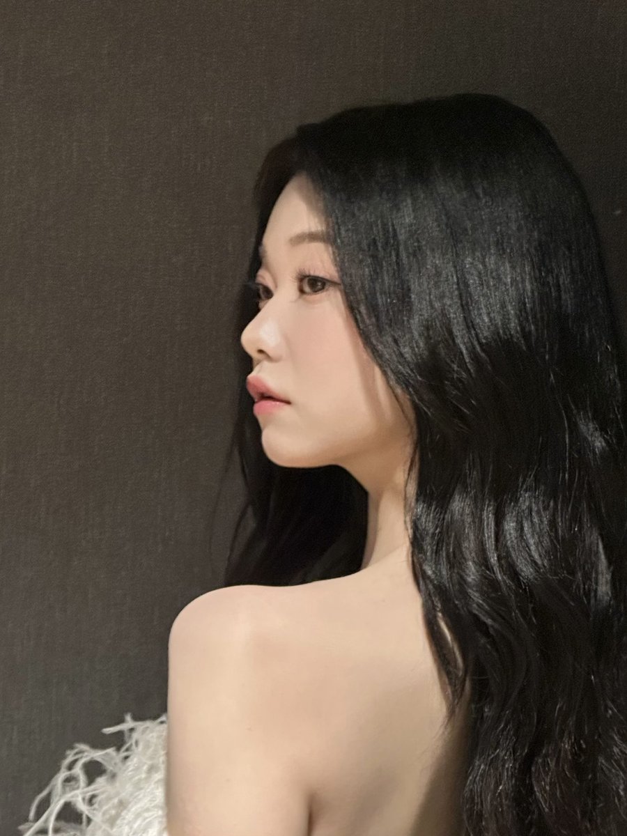 Billlieofficial's tweet photo. [#츠키] 🤍🤍🤍

#ASEA
#Billlie_Letter https://t.co/YS3F76XvnM